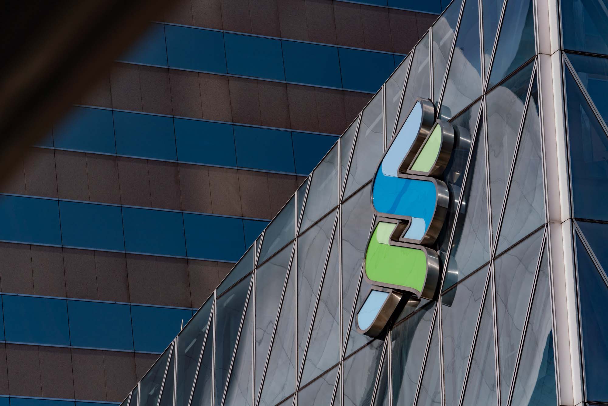 Https Www Paymentssource Opinion New Security Standards Are Standard Chartered Bldg Bl040919 Jpg